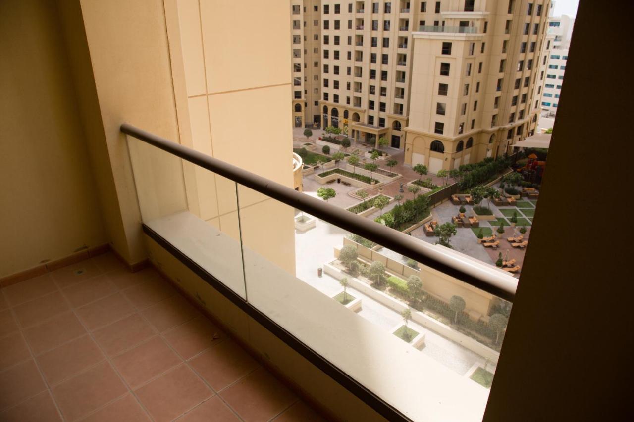 شقة Higuests - Charming In Jbr With Balcony By The