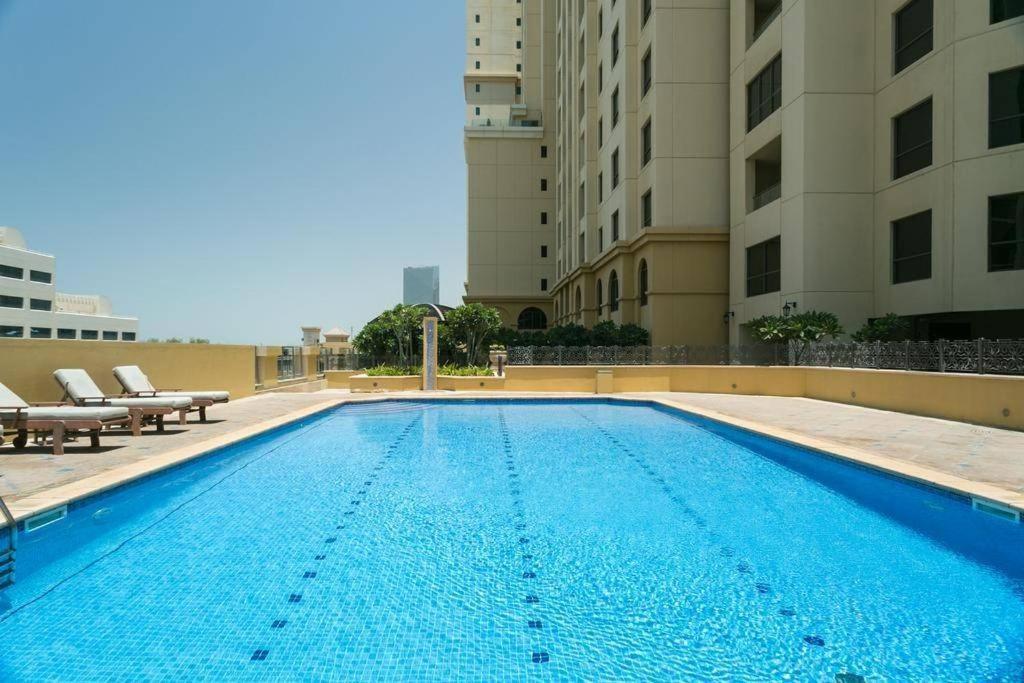 شقة Higuests - Charming In Jbr With Balcony By The *