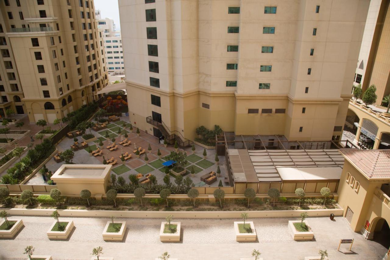 Higuests - Charming In Jbr With Balcony By The شقة *